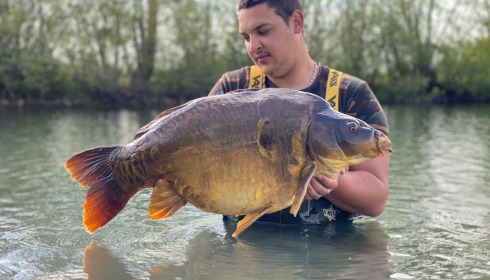 A 34 lb 5 oz carp from Deux Iles, Gautier, May 2021