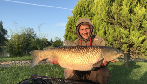 A 31 lb 15 oz grass carp from Deux Iles, George Vawser, Jun 2018