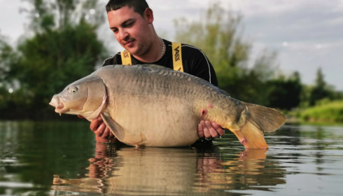 A 35 lb 2 oz carp from Deux Iles, Gautier, Jun 2021