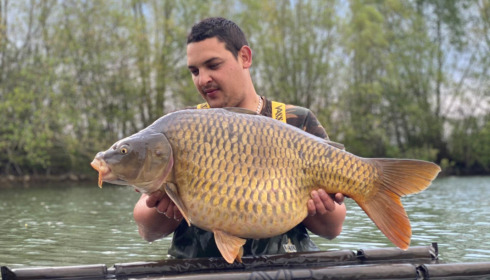 A 35 lb carp from Deux Iles, Gautier, May 2021