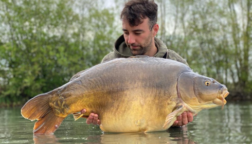 A 42 lb carp from Deux Iles, Julien, May 2021
