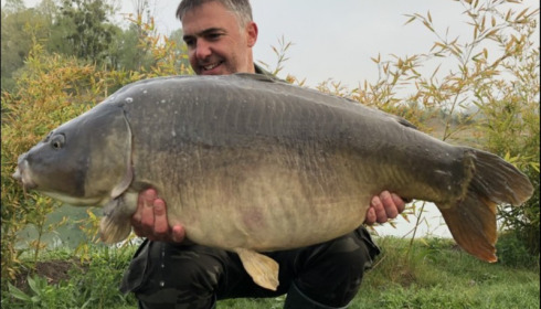 A 45 lb carp from Deux Iles, Apr 2019