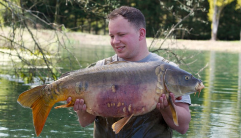 A 30 lb 12 oz carp from Deux Iles, David Siswick, Apr 2018