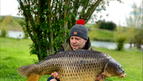 A 38 lb 10 oz carp from Deux Iles, Danny Banks, May 2019