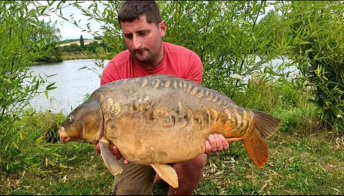 A 30 lb carp from Deux Iles, Daniel Ashmore, Jul 2019