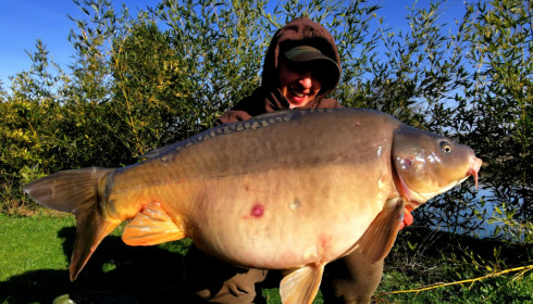 A 35 lb 2 oz carp from Deux Iles, Gautier, Mar 2021