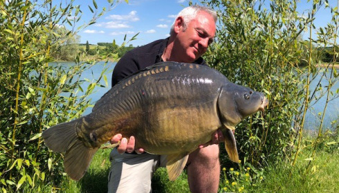 A 35 lb 4 oz carp from Deux Iles, Tyrone Coombes, May 2018