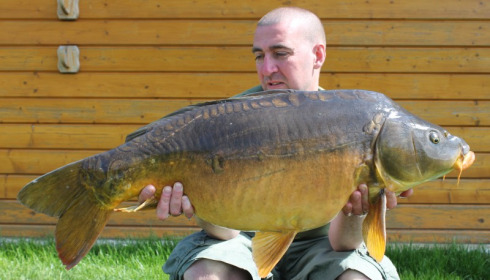 A 35 lb carp from Deux Iles, Darren Warburton, Apr 2018