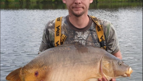 A 40 lb carp from Deux Iles, Matthew Pickford, May 2019