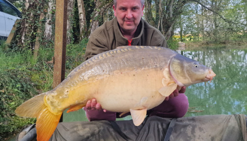 A 32 lb fish from Eau De Vie North, Mirror Carp, Apr 2023