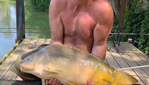 A 33 lb fish from Eau De Vie North, Mirror, Jul 2022