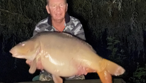 A 34 lb 8 oz carp from Eau De Vie South, Peter Holgate, Jul 2022