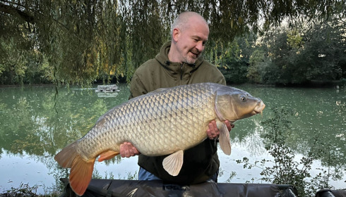 A 33 lb 12 oz fish from Eau De Vie South, Biggest common, Oct 2022