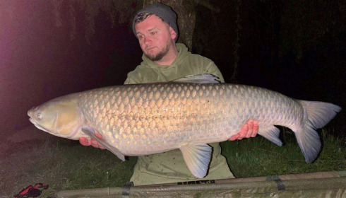 A 30 lb 8 oz grass carp from Eau De Vie South, Liam Gardner, Apr 2023