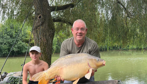 A fish from Eau De Vie South, Peter with a 30 something mirror, Aug 2022
