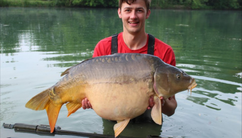 A 41 lb carp from Eau De Vie South, Mark , May 2019
