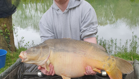 A 44 lb 4 oz fish from Eau De Vie South, Lukes new PB, Apr 2022