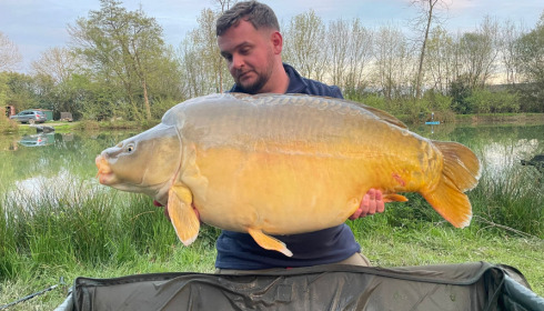 A 54 lb 10 oz fish from Eau De Vie South, Mirror Carp 54lb 10oz Lake Record, Apr 2023