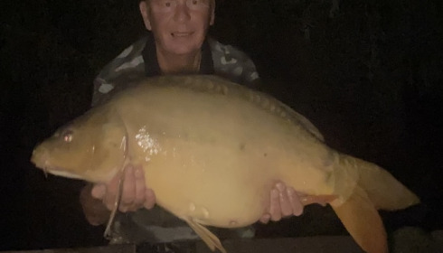 A 29 lb 13 oz carp from Eau De Vie South, Peter Holgate, Jul 2022