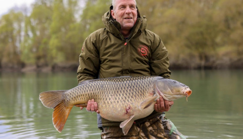 A 44 lb carp from Evaro, Apr 2022
