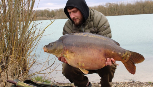A 37 lb carp from Fullys Lake, Mar 2022