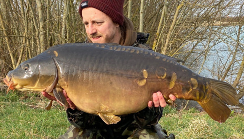 A 30 lb 8 oz carp from Fullys Lake, MATZ, Mar 2022