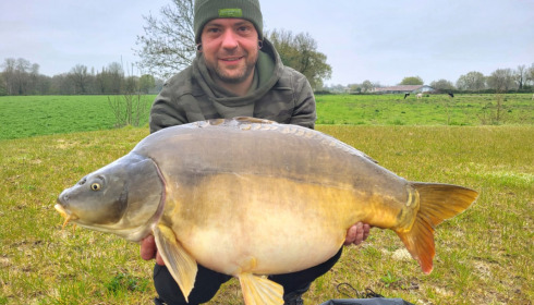 A 33 lb carp from Heart Lake, Apr 2023