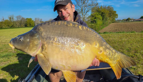 A 44 lb carp from Heart Lake, Apr 2023