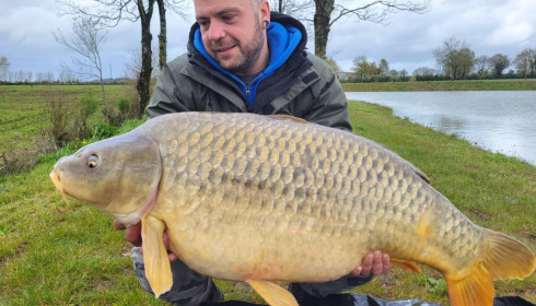 A 35 lb 2 oz carp from Heart Lake, Apr 2023