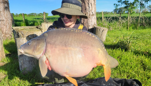 A 39 lb 6 oz carp from Heart Lake, May 2023
