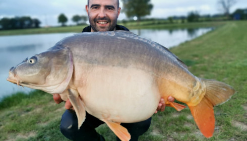 A 37 lb 4 oz carp from Heart Lake, Apr 2023