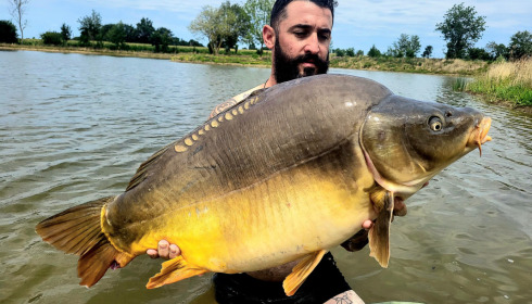 A 39 lb carp from Heart Lake, Jul 2023