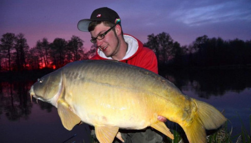 A 42 lb 2 oz carp from Jonchery 7, May 2013