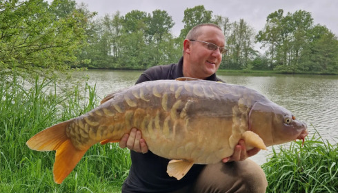 A 37 lb 10 oz fish from Jonchery 7, Mirror, May 2023