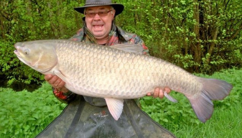 A 34 lb 6 oz grass carp from Jonchery 7, Francois Wermuth, Apr 2013