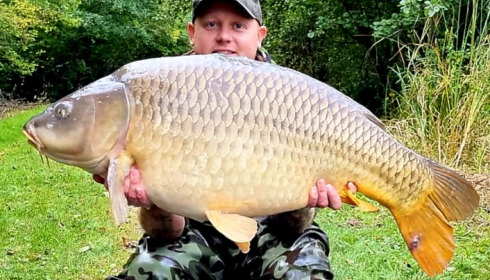 A 52 lb fish from Jonchery 7, Oct 2021