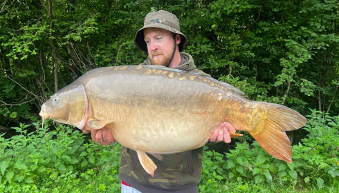 A carp from Jonchery 7, Jun 2023