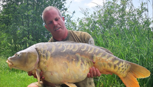 A 32 lb carp from Jonchery 7, Lee Hasbury, Jun 2019
