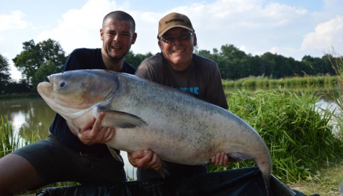 A 84 lb 2 oz carp from Jonchery 7, Jul 2013