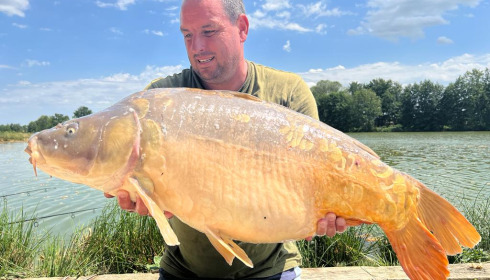 A 40 lb 2 oz carp from Jonchery 8, Rees Burchell, Aug 2022