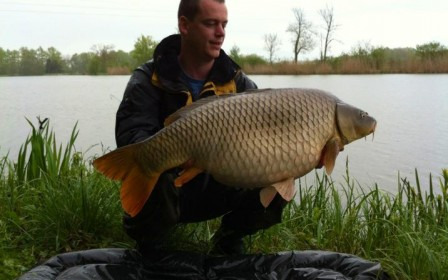A 40 lb carp from Jonchery, Apr 2012