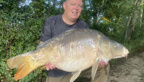 A 54 lb fish from Jonchery, Mirror, Sep 2021