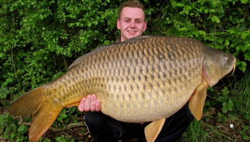 A 47 lb 3 oz carp from Jonchery, May 2013