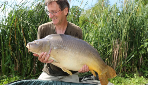 A 37 lb 8 oz carp from Jonchery, Mark Ebbage, Jun 2018