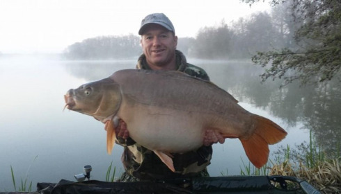A 41 lb 10 oz carp from Jonchery, Ty Husbands, Apr 2015