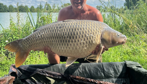A 47 lb 5 oz fish from Jonchery, Common, Aug 2023