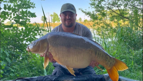 A 34 lb 2 oz carp from Jonchery, Jun 2019