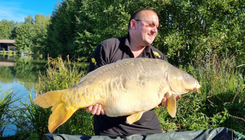 A 44 lb fish from Jonchery, Mirror, Sep 2022