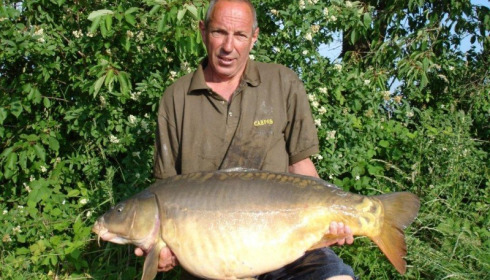 A 44 lb 2 oz carp from Jonchery, Swim 4, Jun 2015