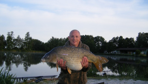 A 41 lb 5 oz carp from Jonchery, Jun 2015